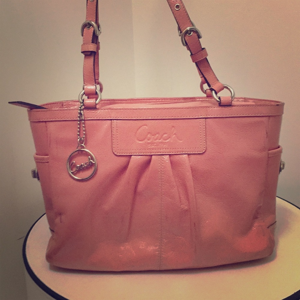CLOSET CLOSING 8/1- COACH Peach Patent Leather Bag